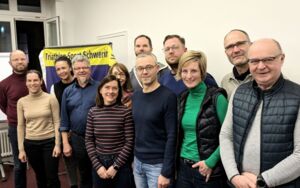 Gruppenfoto mit altem und neuen Vorstand. Es fehlt Rüdiger Müller.